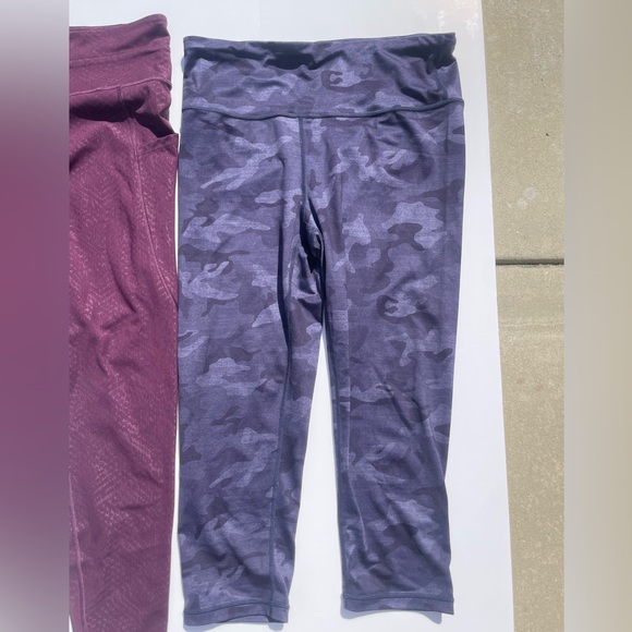 Workout Pants Bundle | Gap & Old Navy | 3 Leggings - Picture 2 of 7